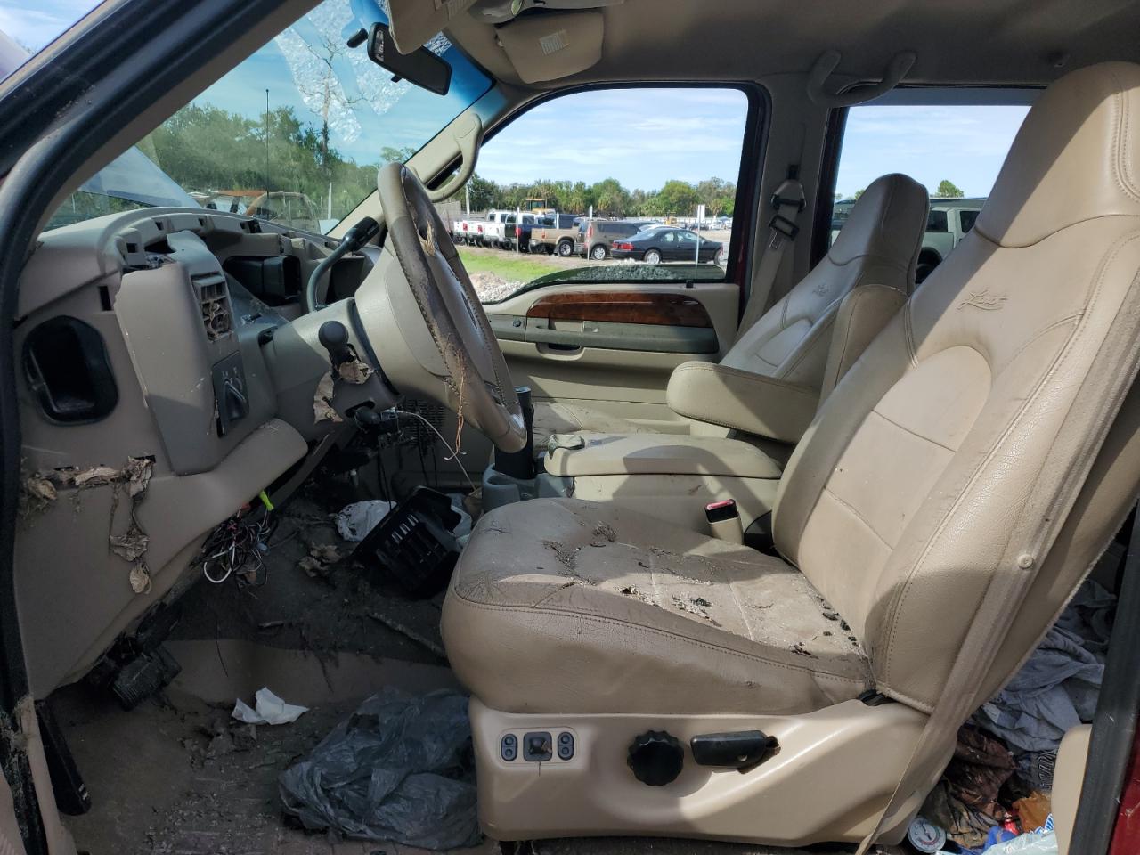 2000 Ford F350 Super Duty VIN: 1FTWW33F8YEC97477 Lot: 70628185