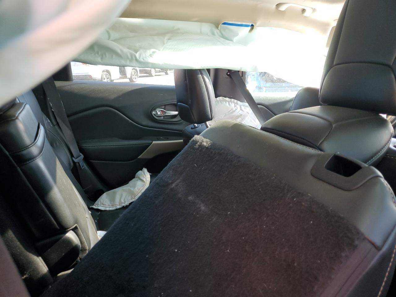 2017 Jeep Cherokee Limited VIN: 1C4PJMDS2HW651685 Lot: 71811905