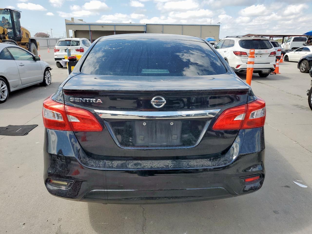 2017 Nissan Sentra S VIN: 3N1AB7AP3HY371791 Lot: 82072495