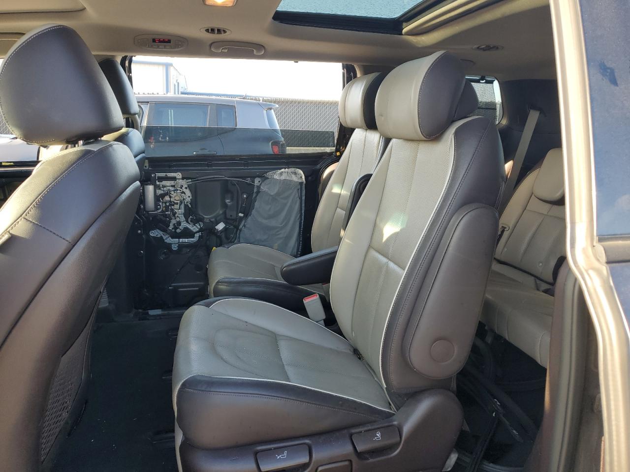 2016 Kia Sedona Sxl VIN: KNDME5C11G6128890 Lot: 80306685