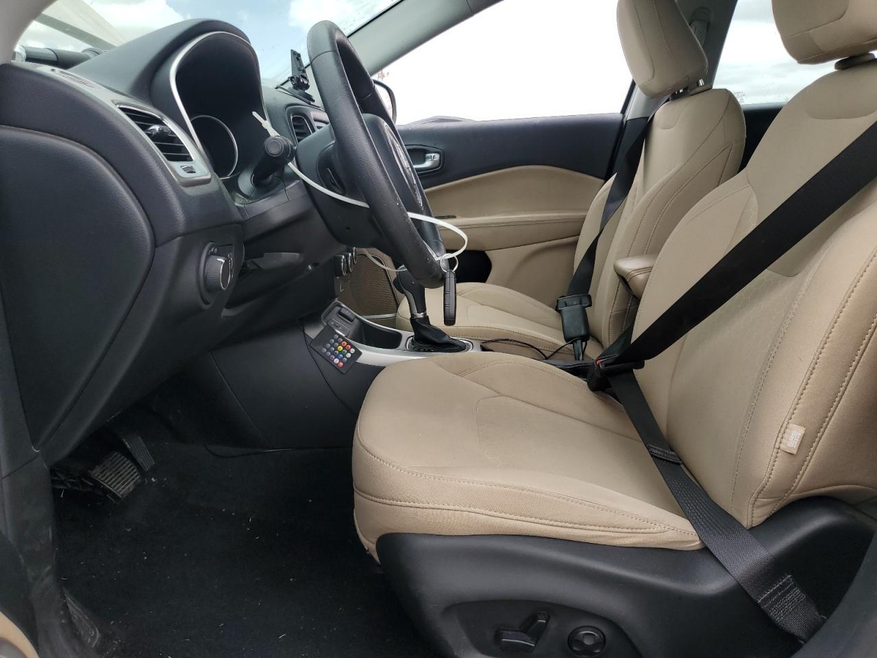 2018 Jeep Compass Sport VIN: 3C4NJCAB0JT471090 Lot: 71976155