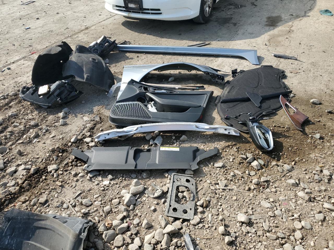 2017 Audi A6 Premium Plus VIN: WAUG8AFC6HN094198 Lot: 81420025