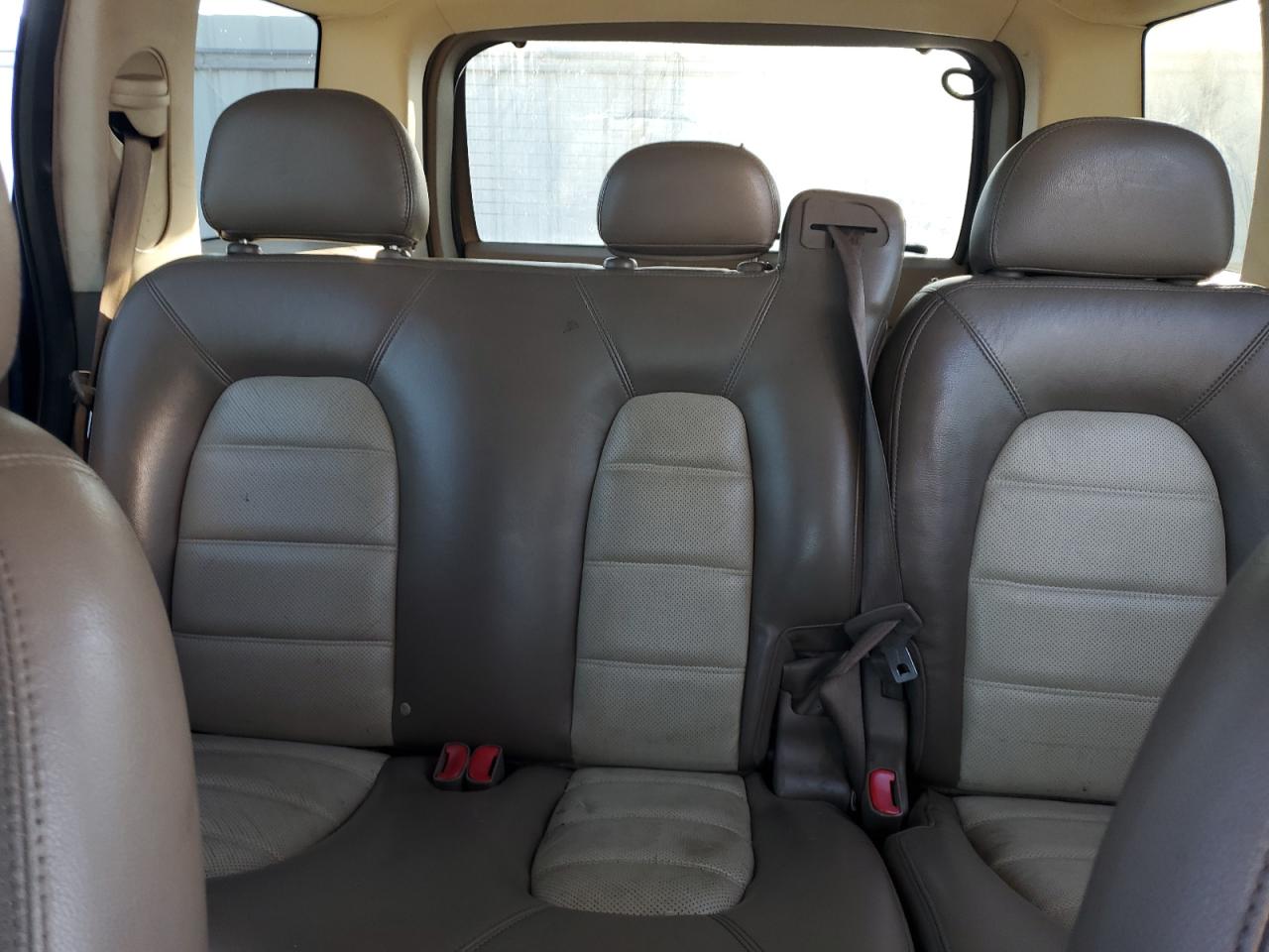 2004 Ford Explorer Eddie Bauer VIN: 1FMZU74W44UB78040 Lot: 84029215