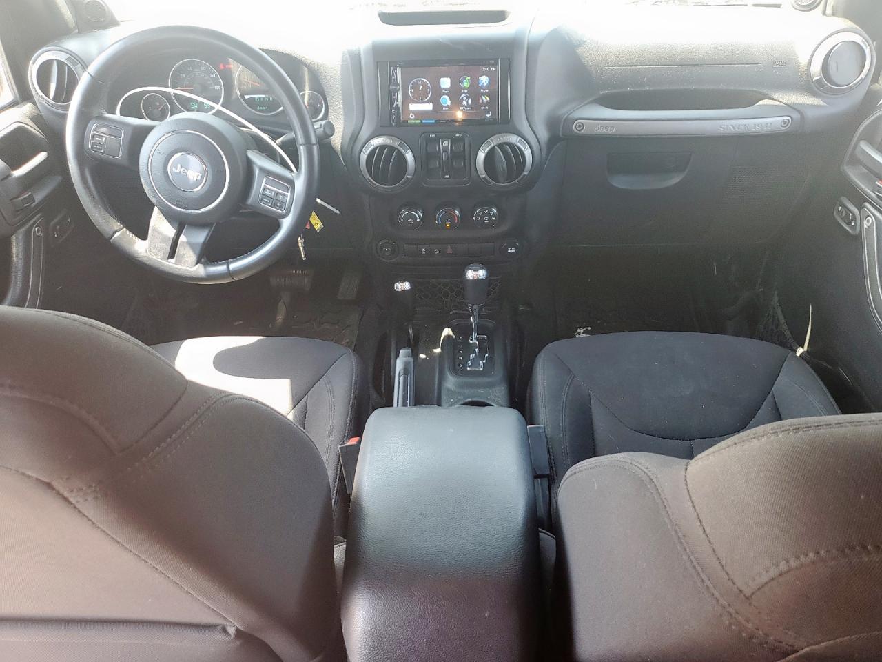 2014 Jeep Wrangler Unlimited Sport VIN: 1C4BJWDGXEL308301 Lot: 81073655