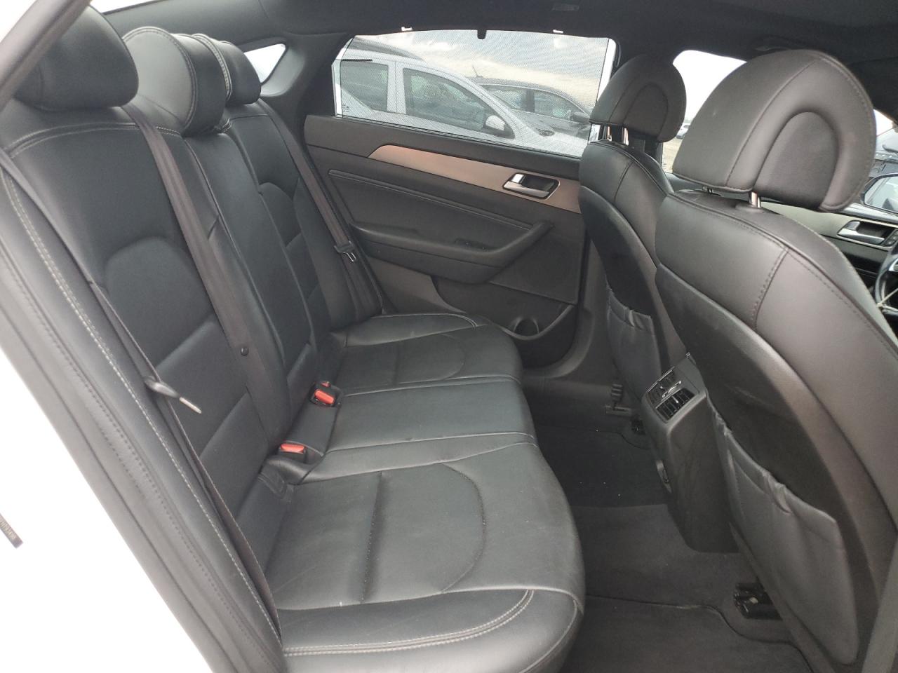 2015 Hyundai Sonata Sport VIN: 5NPE34AB1FH193498 Lot: 81427095