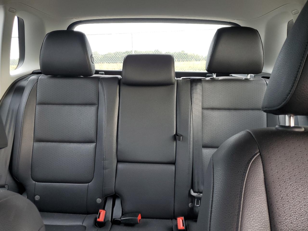 2017 Volkswagen Tiguan S VIN: WVGBV7AX0HK033607 Lot: 80106495