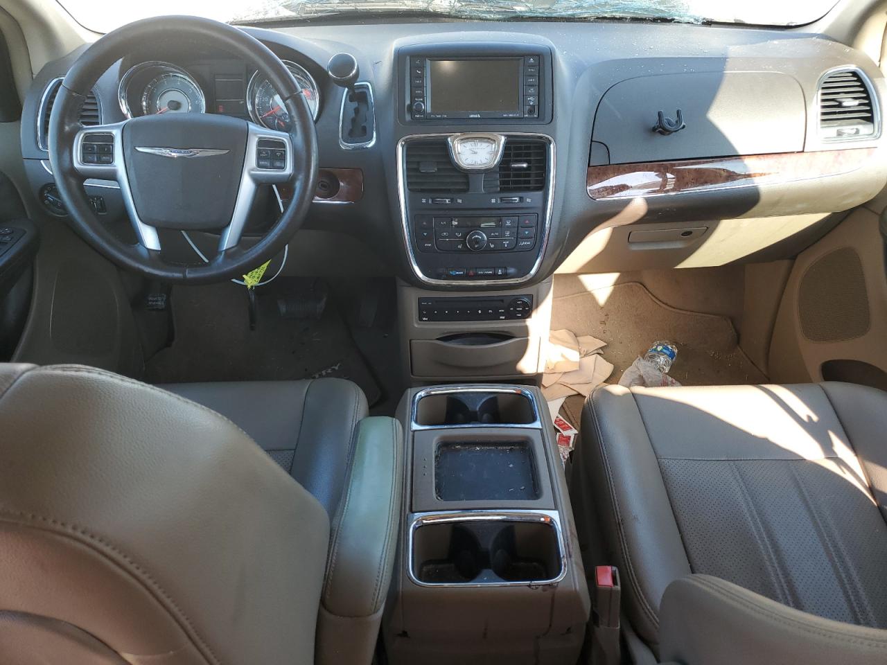 2011 Chrysler Town & Country Touring L VIN: 2A4RR8DG5BR630215 Lot: 81394565