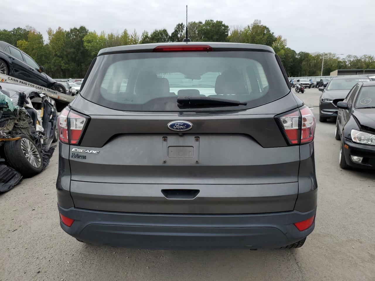 2018 Ford Escape S VIN: 1FMCU0F70JUB19033 Lot: 81407825