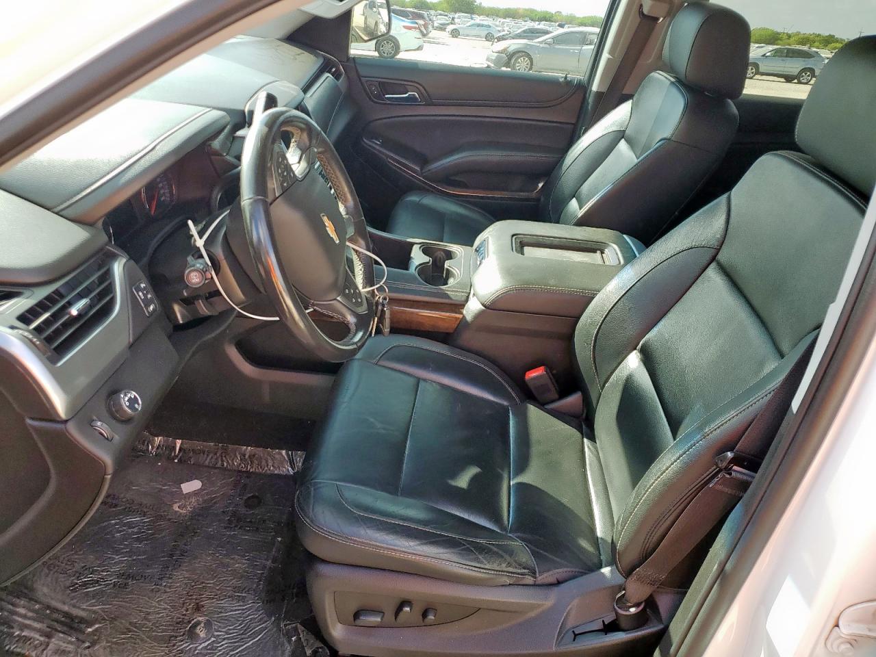 2018 Chevrolet Suburban C1500 Lt VIN: 1GNSCHKC9JR253098 Lot: 81742825