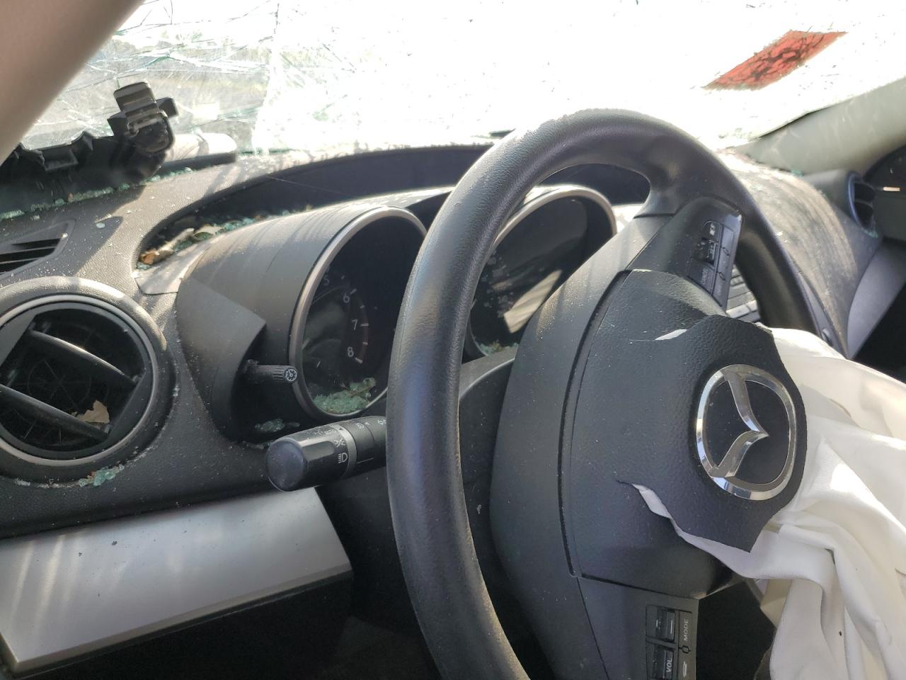 2010 Mazda 3 S VIN: JM1BL1H5XA1343786 Lot: 71721375