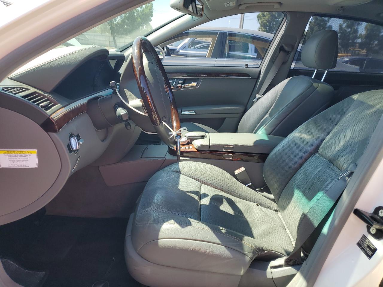 2007 Mercedes-Benz S 550 VIN: WDDNG71XX7A062098 Lot: 81850355