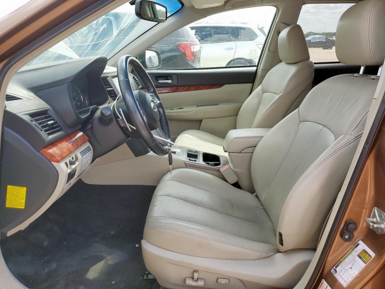 2011 Subaru Outback 3.6R Limited VIN: 4S4BRDLC9B2421505 Lot: 81328715