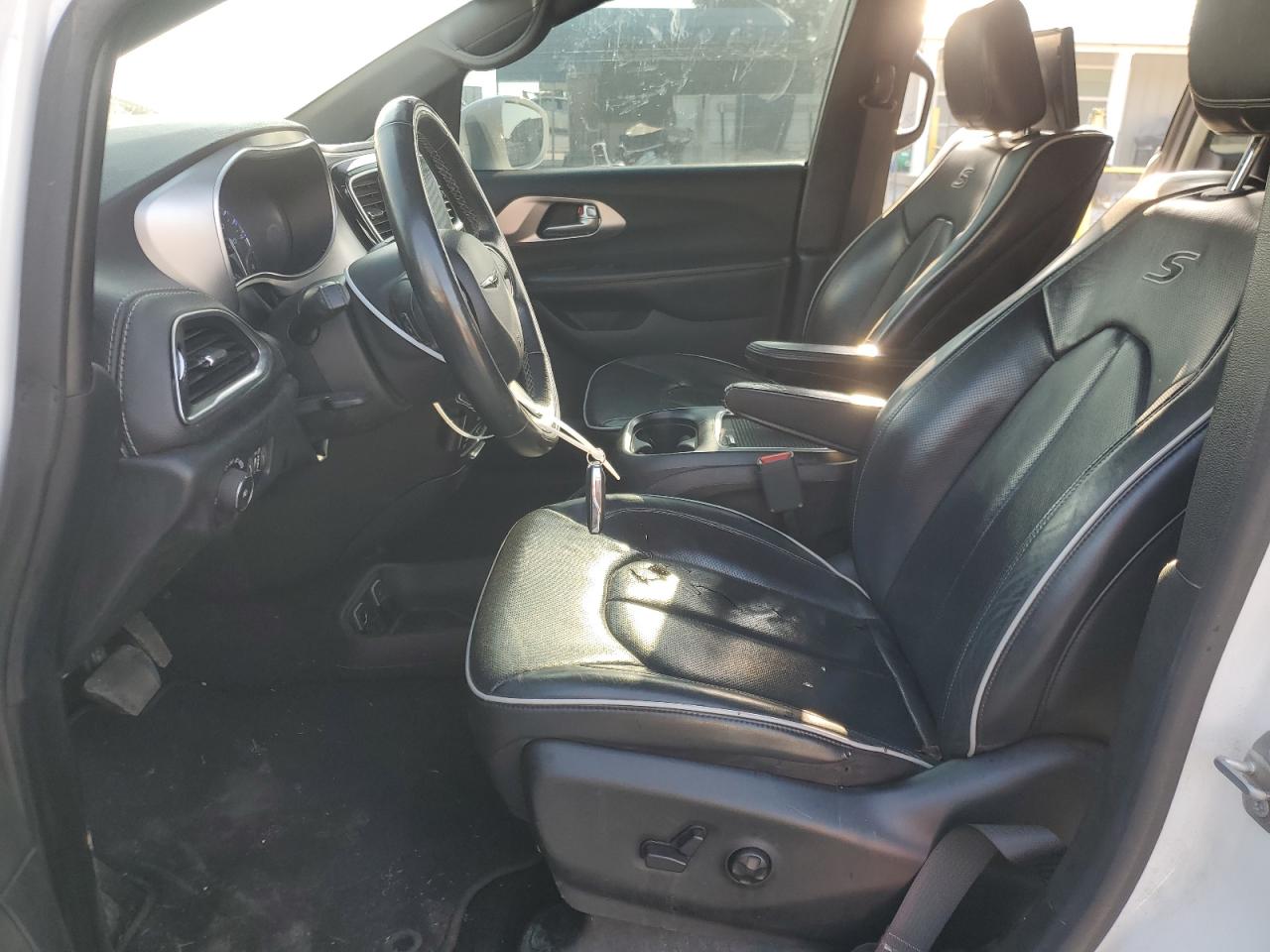 2018 Chrysler Pacifica Limited VIN: 2C4RC1GGXJR193515 Lot: 69035575