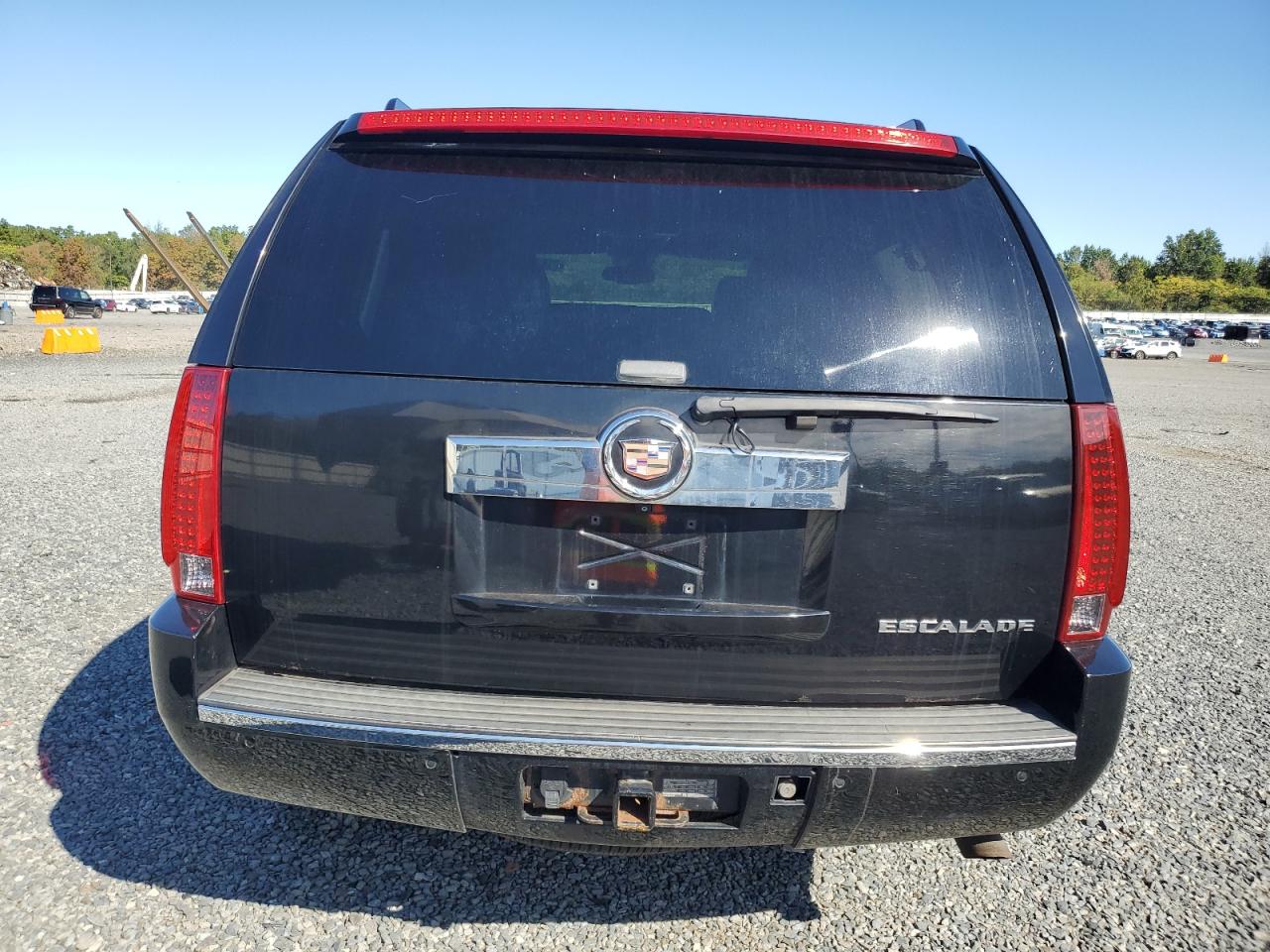 2007 Cadillac Escalade Luxury VIN: 1GYFK63857R378078 Lot: 71620525