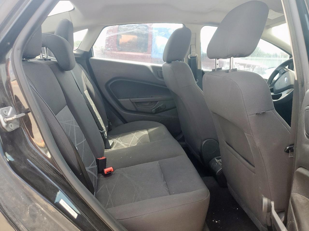 2014 Ford Fiesta S VIN: 3FADP4AJ1EM240440 Lot: 82131255