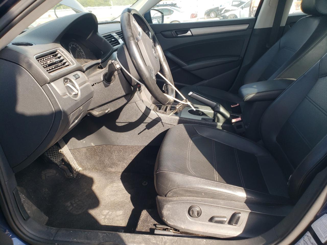 2015 Volkswagen Passat Se VIN: 1VWBT7A32FC043096 Lot: 81878305