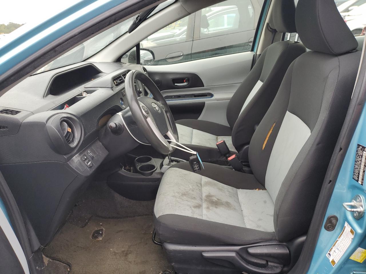 2013 Toyota Prius C VIN: JTDKDTB33D1052745 Lot: 81570505