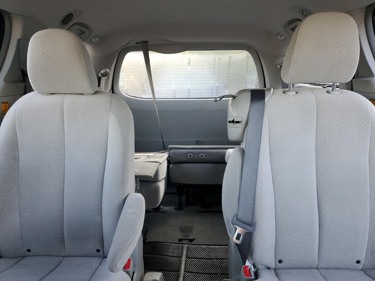 2012 Toyota Sienna Le VIN: 5TDKK3DC9CS216021 Lot: 84007705