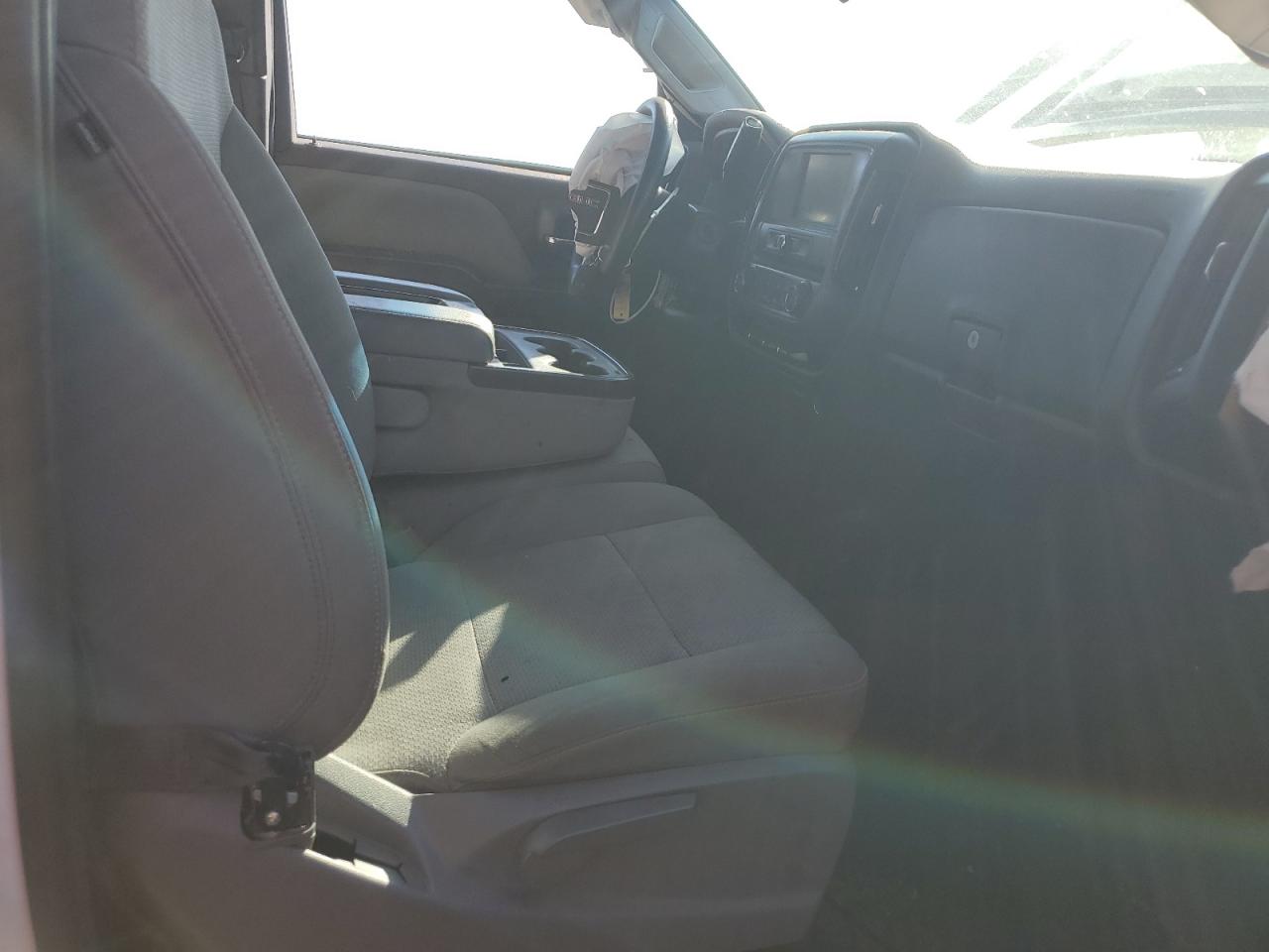 2017 GMC Sierra C2500 Heavy Duty VIN: 1GT01REG1HZ403483 Lot: 81325825