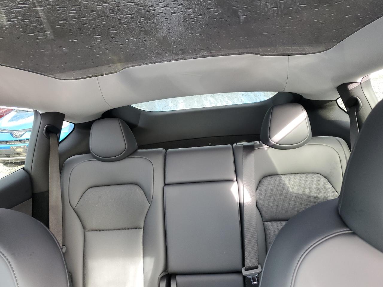 2026 Tesla Model Y VIN: 7SAYGDEEXTA411681 Lot: 81273655