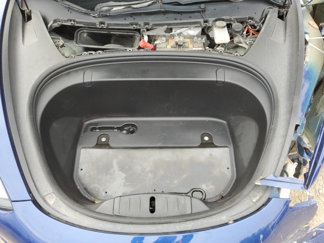 2018 Tesla Model 3 VIN: 5YJ3E1EB5JF131037 Lot: 81468995