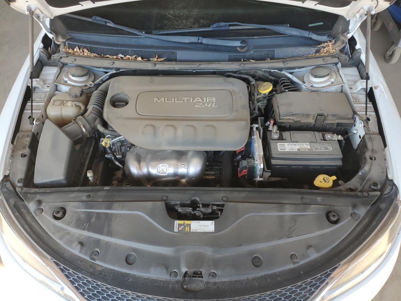 2015 Chrysler 200 Limited VIN: 1C3CCCABXFN750401 Lot: 82074885