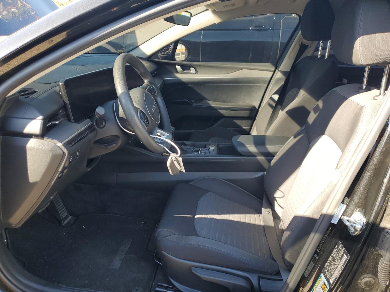 2025 Kia K5 Lxs VIN: KNAG24J77S5280904 Lot: 84457015