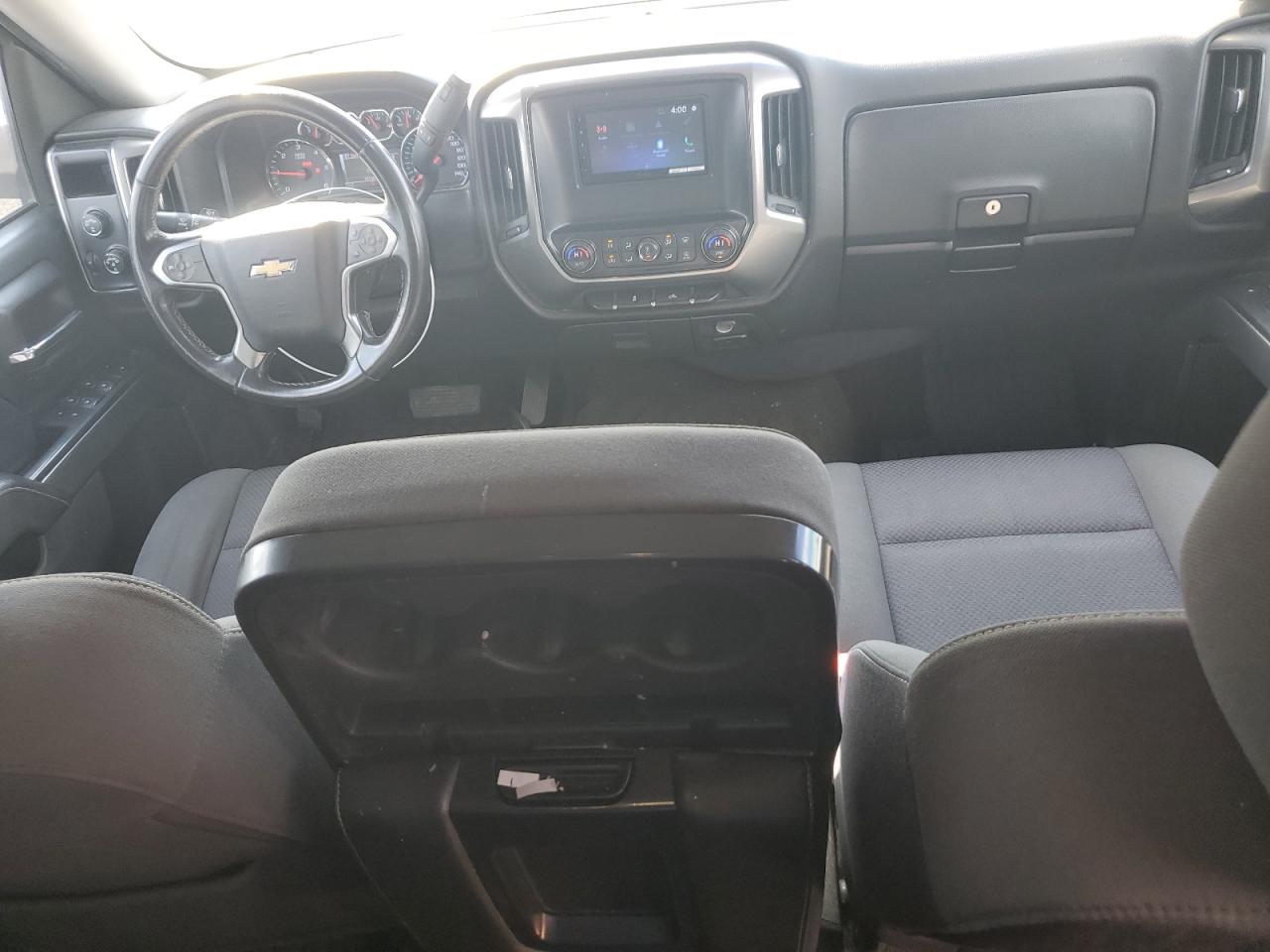 2018 Chevrolet Silverado K1500 Lt VIN: 3GCUKREC8JG143892 Lot: 82059655