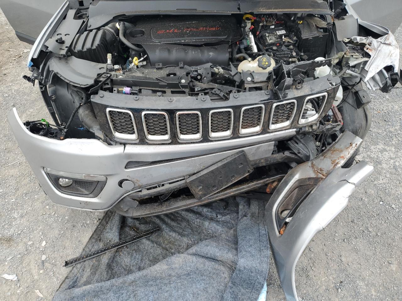 2018 Jeep Compass Latitude VIN: 3C4NJDBB5JT398688 Lot: 84835035