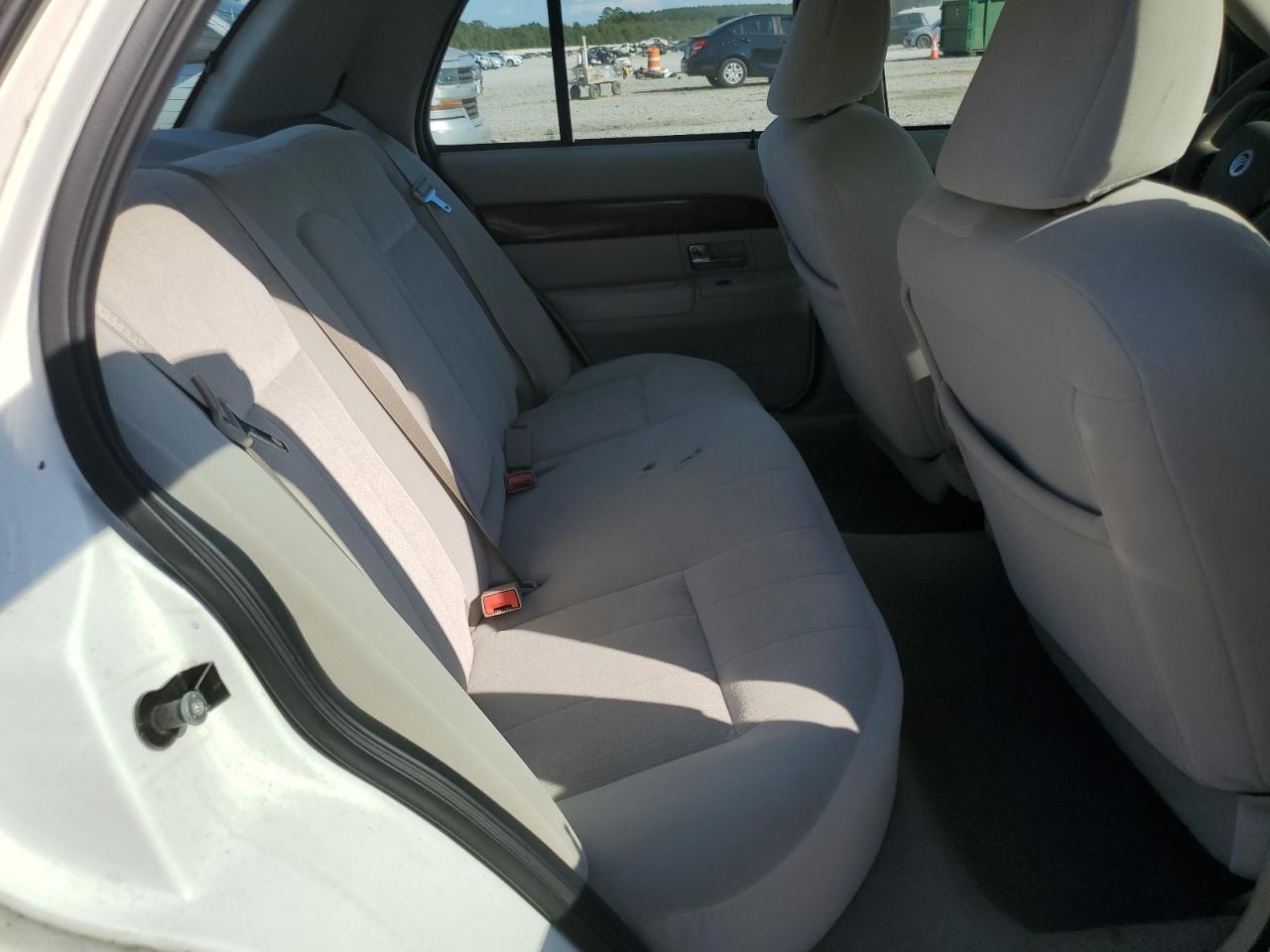 2006 Mercury Grand Marquis Gs VIN: 2MEFM74VX6X651982 Lot: 80440275