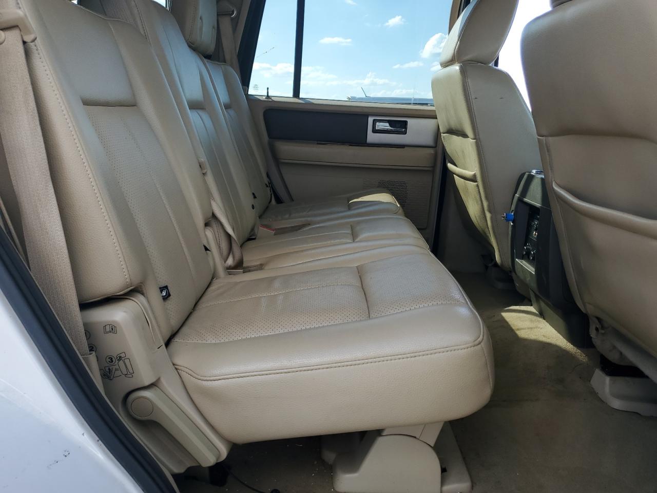 2010 Ford Expedition Eddie Bauer VIN: 1FMJU1J57AEA33764 Lot: 81876965