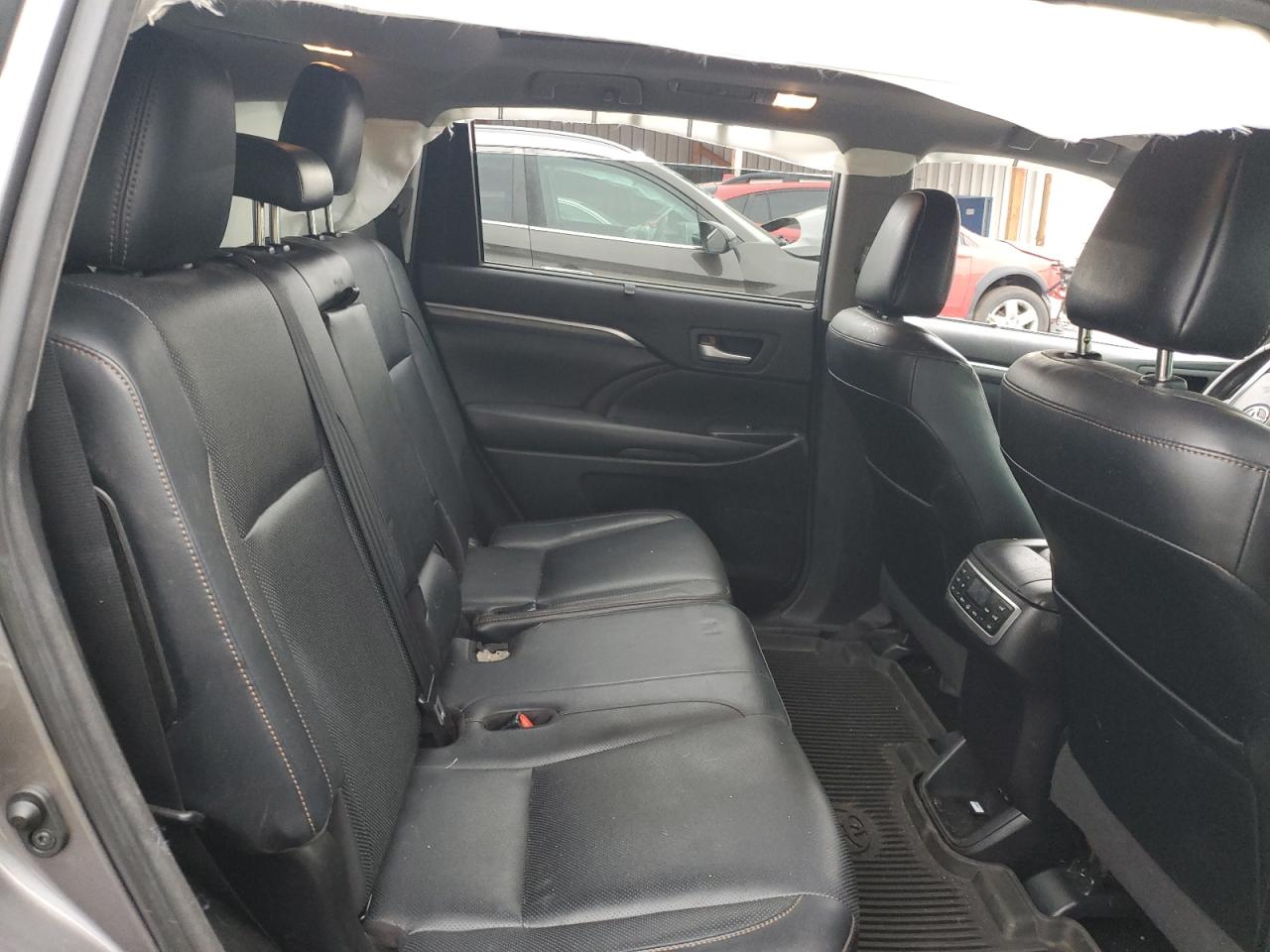 2018 Toyota Highlander Limited VIN: 5TDDZRFH9JS805292 Lot: 71845255