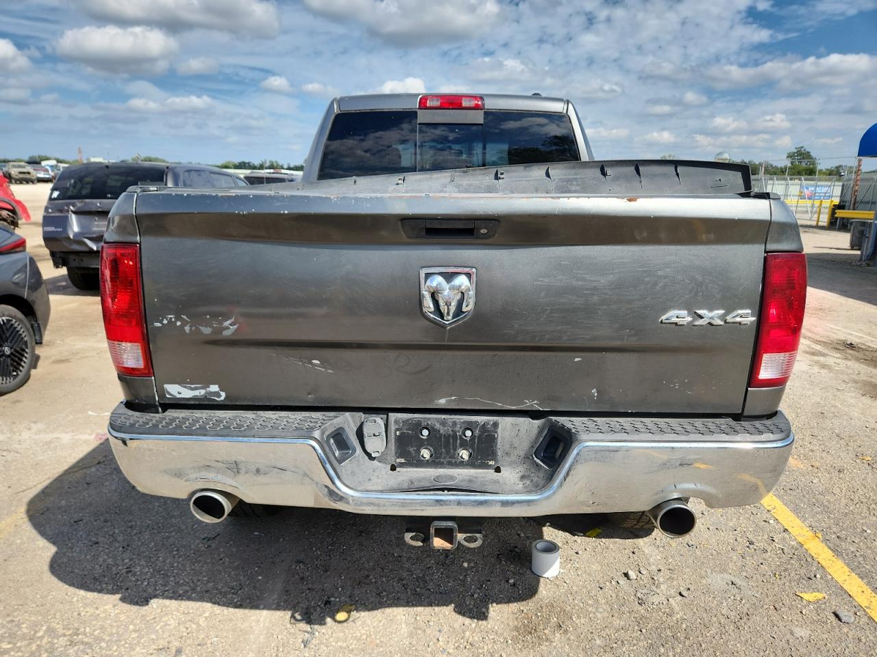 2011 Dodge Ram 1500 VIN: 1D7RV1GT8BS706760 Lot: 81205235