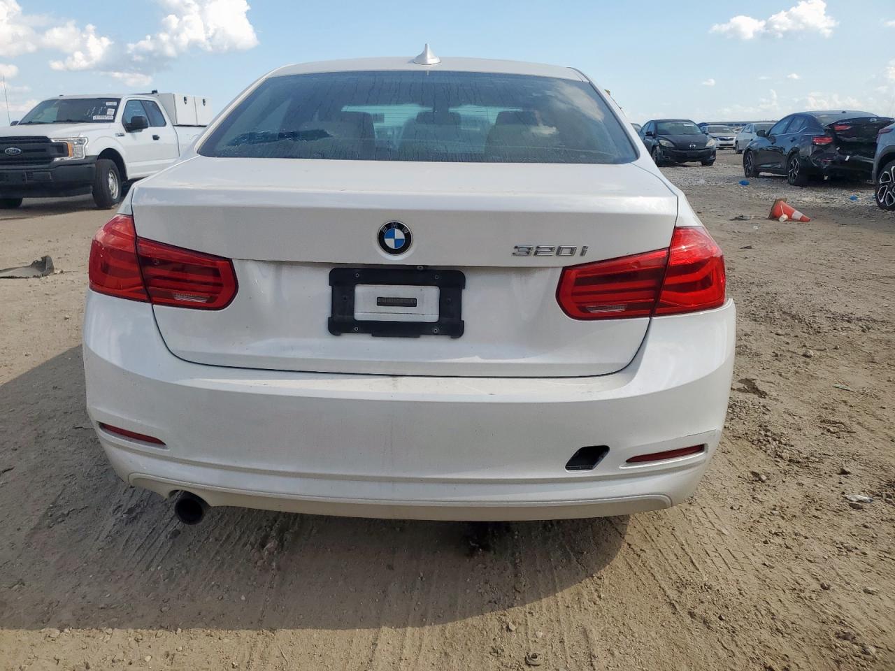 2018 BMW 320 I VIN: WBA8E1G55JNU89881 Lot: 81672605