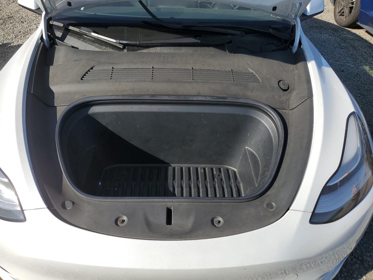 2021 Tesla Model Y VIN: 5YJYGAEE9MF232113 Lot: 84462585