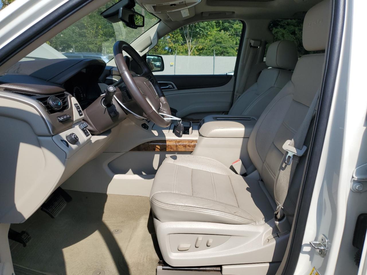 2015 GMC Yukon Xl Denali VIN: 1GKS1JKJ1FR564394 Lot: 81408095