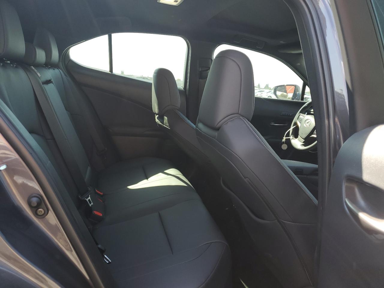 JTHL3JBH0N2046676 2022 Lexus Ux 200 Base