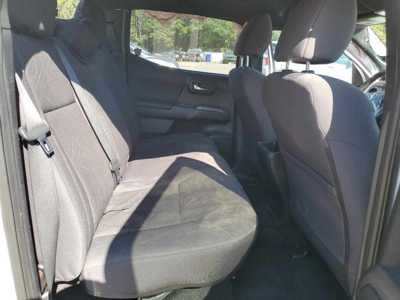 2016 Toyota Tacoma Double Cab VIN: 5TFCZ5AN5GX040084 Lot: 80111005