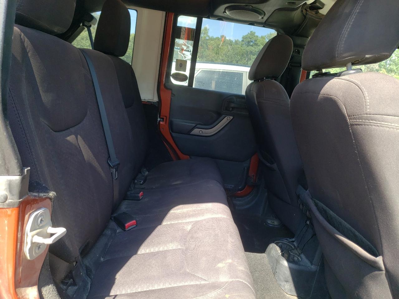 2014 Jeep Wrangler Unlimited Sport VIN: 1C4BJWDG1EL264415 Lot: 71559305