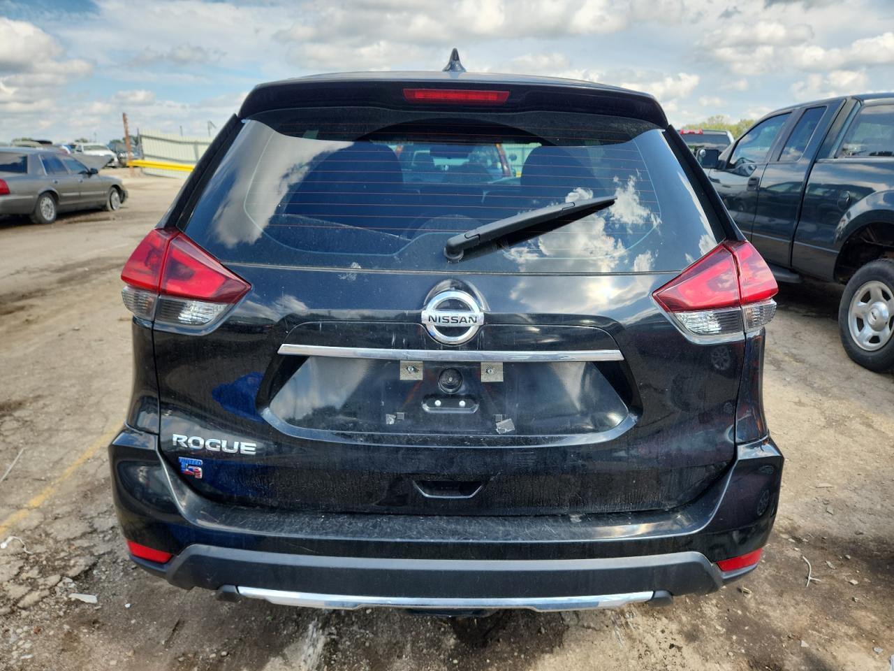 2019 Nissan Rogue S VIN: KNMAT2MT5KP519809 Lot: 81247935