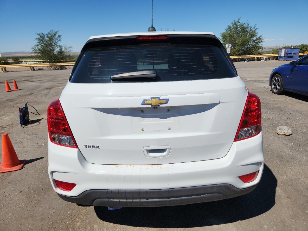 2017 Chevrolet Trax Ls VIN: KL7CJKSB8HB049321 Lot: 80999625