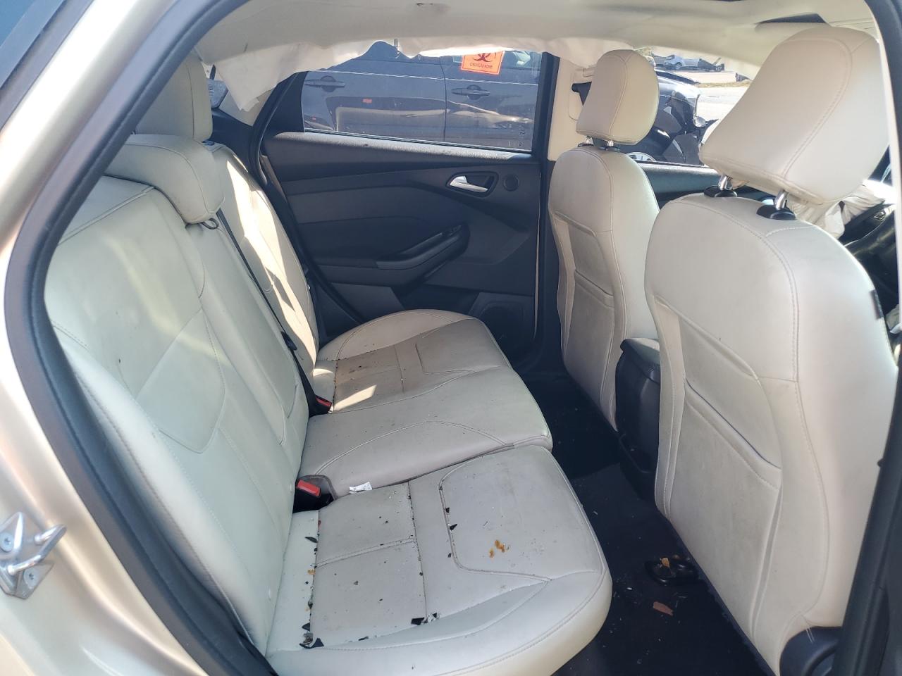 2018 Ford Focus Titanium VIN: 1FADP3J27JL293898 Lot: 71448195