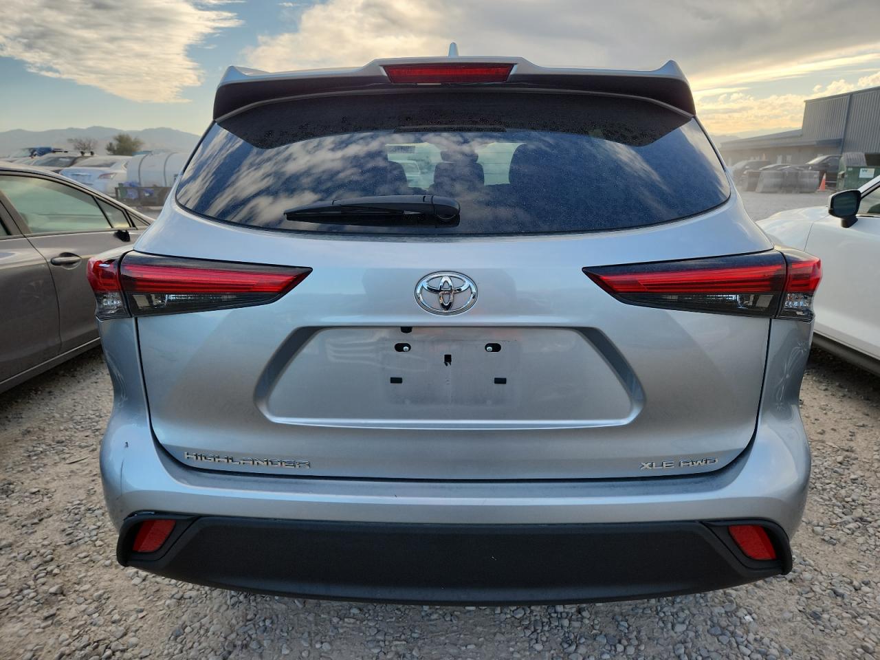 2022 Toyota Highlander Xle VIN: 5TDGZRBH6NS595369 Lot: 80763875