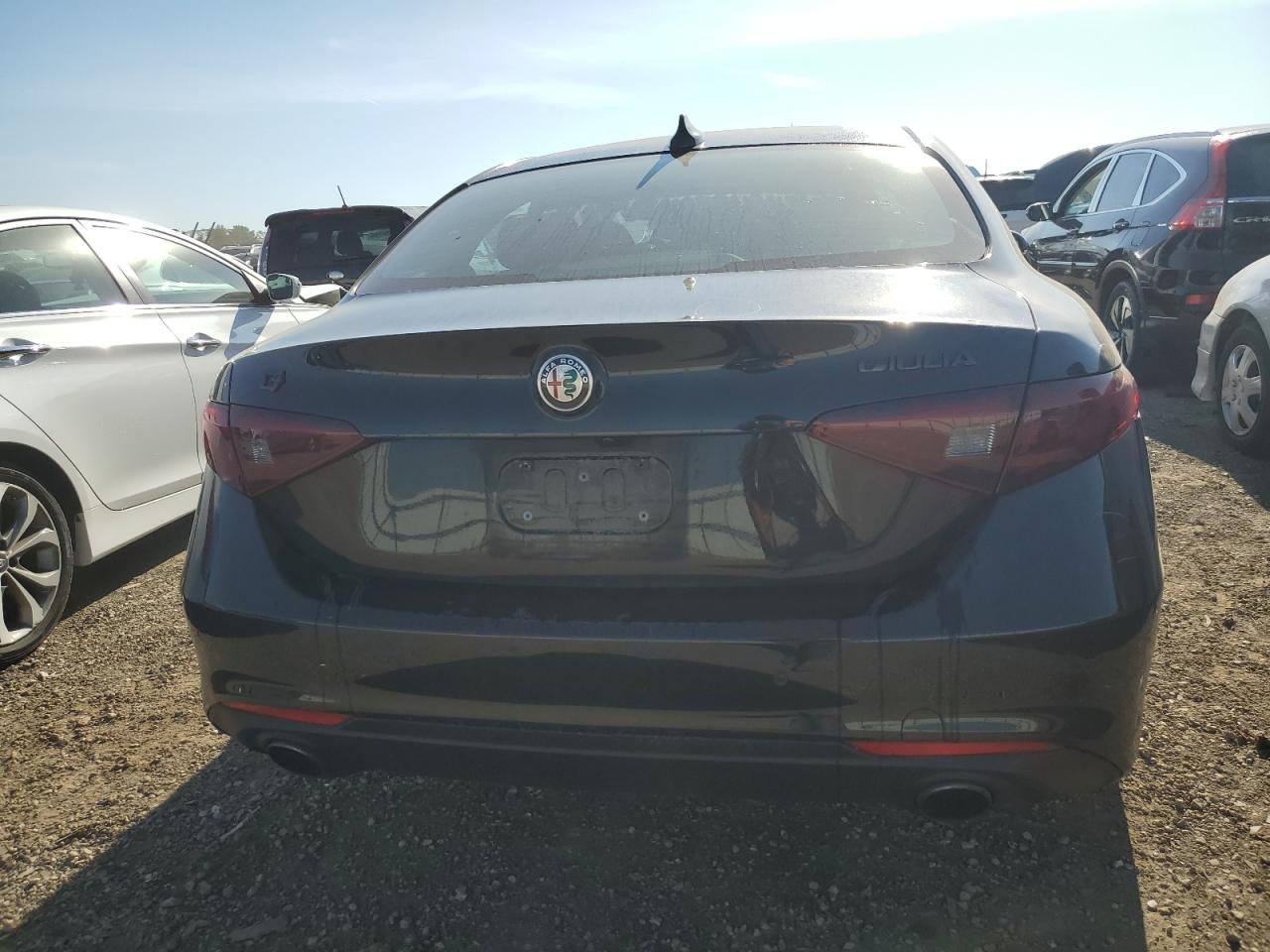 2018 Alfa Romeo Giulia Ti Q4 VIN: ZARFAEEN0J7597321 Lot: 71618925