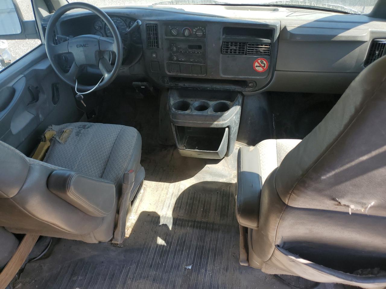 2005 GMC Savana G2500 VIN: 1GTGG29U951107884 Lot: 80427815