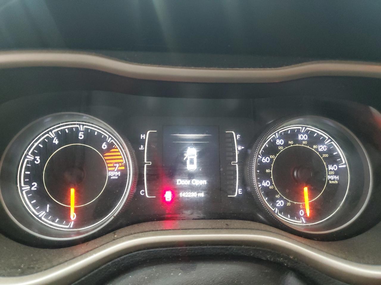 2016 Jeep Cherokee Latitude VIN: 1C4PJMCB6GW251354 Lot: 83872795