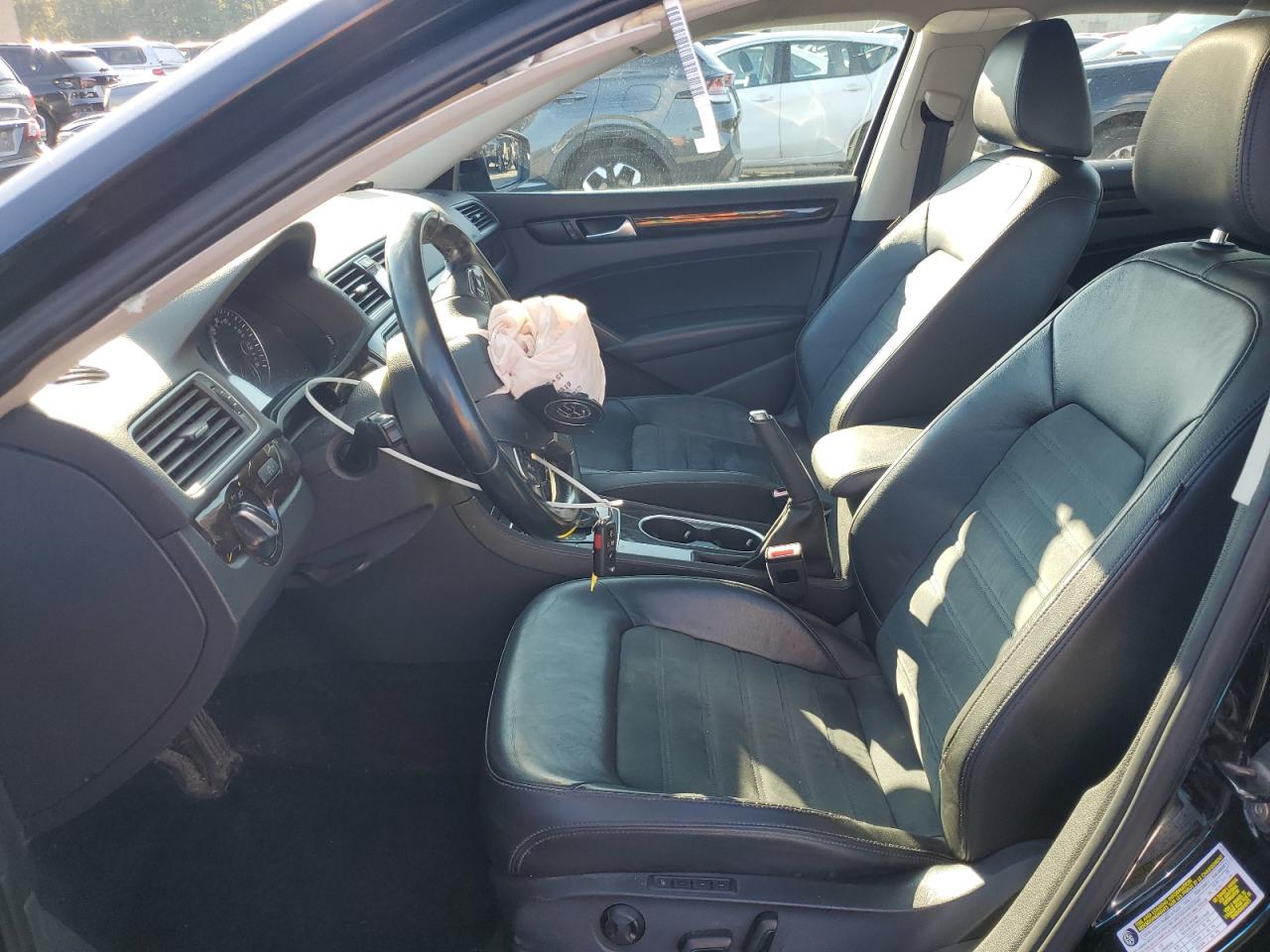 2014 Volkswagen Passat Sel VIN: 1VWCT7A35EC064737 Lot: 80858725