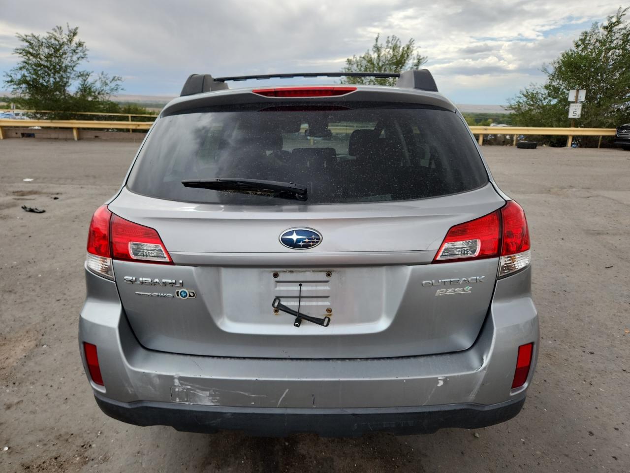 2011 Subaru Outback 2.5I VIN: 4S4BRBAC8B3312891 Lot: 71310565