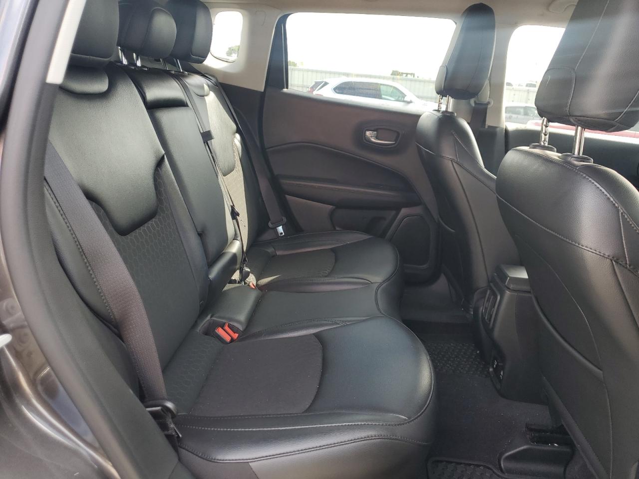 2020 Jeep Compass Latitude VIN: 3C4NJDBB9LT228174 Lot: 81633165