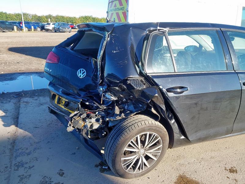 2017 VOLKSWAGEN GOLF SE NAVIGATION TSI BM 